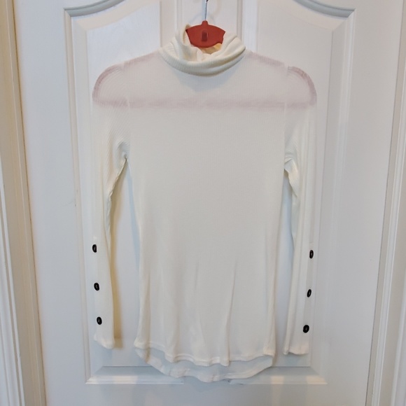 Cute turtle neck - Picture 1 of 3